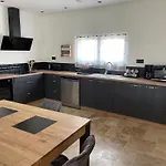 Holiday home Maisons 8 Personnes