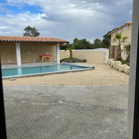 Holiday home Maisons 8 Personnes