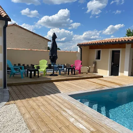 Maisons 8 Personnes * Paizay-le-Chapt